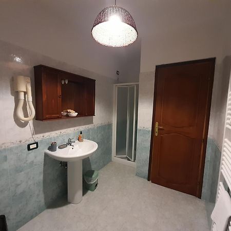 Bed and Breakfast Casale Del Gufo Chiaravalle Esterno foto