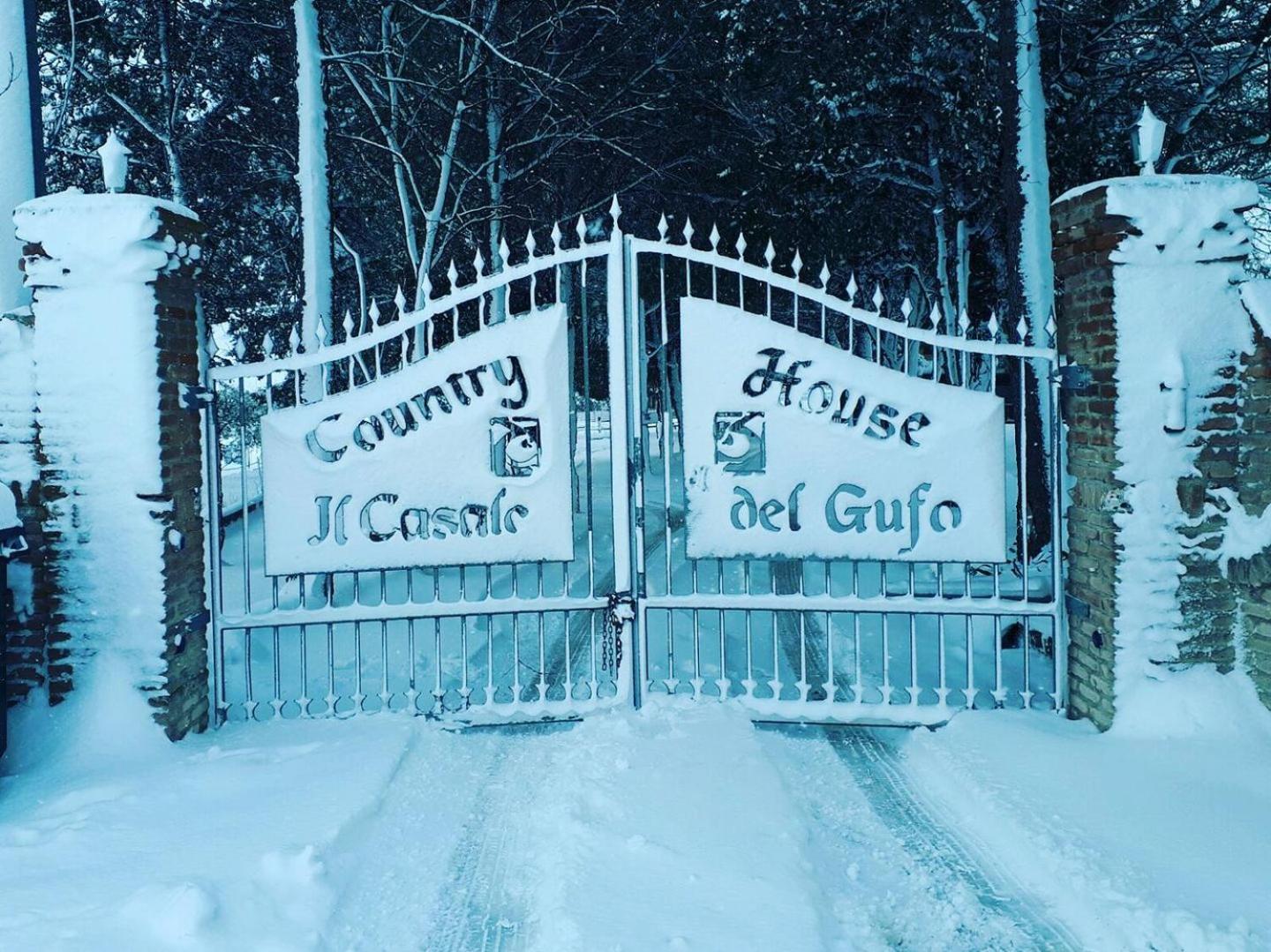Bed and Breakfast Casale Del Gufo Chiaravalle Esterno foto