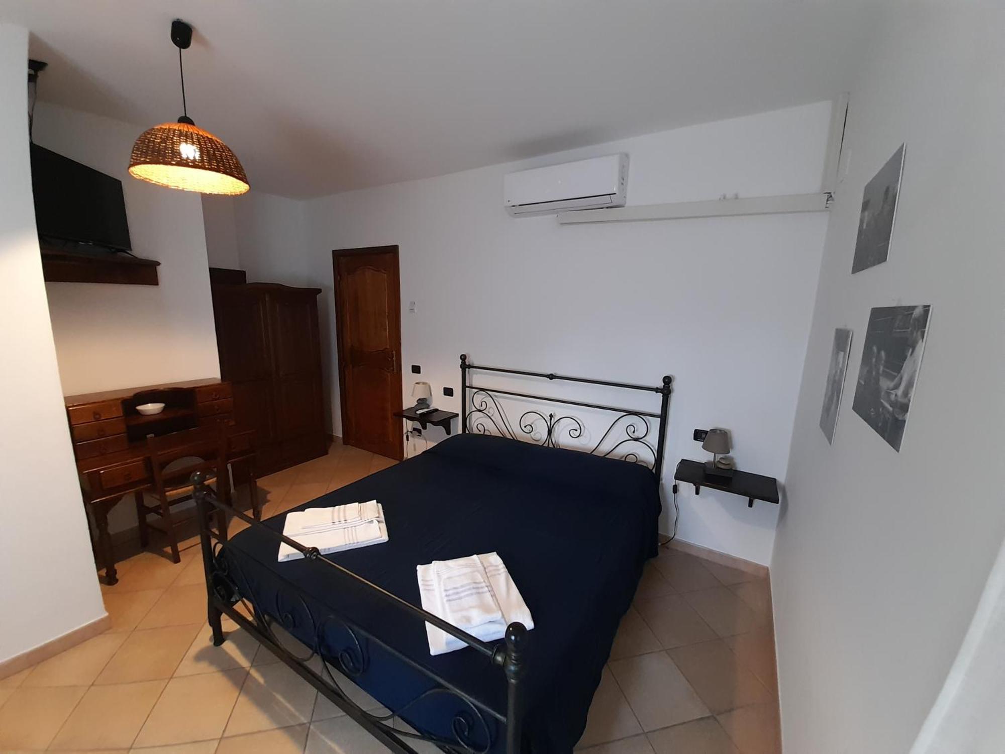Bed and Breakfast Casale Del Gufo Chiaravalle Esterno foto