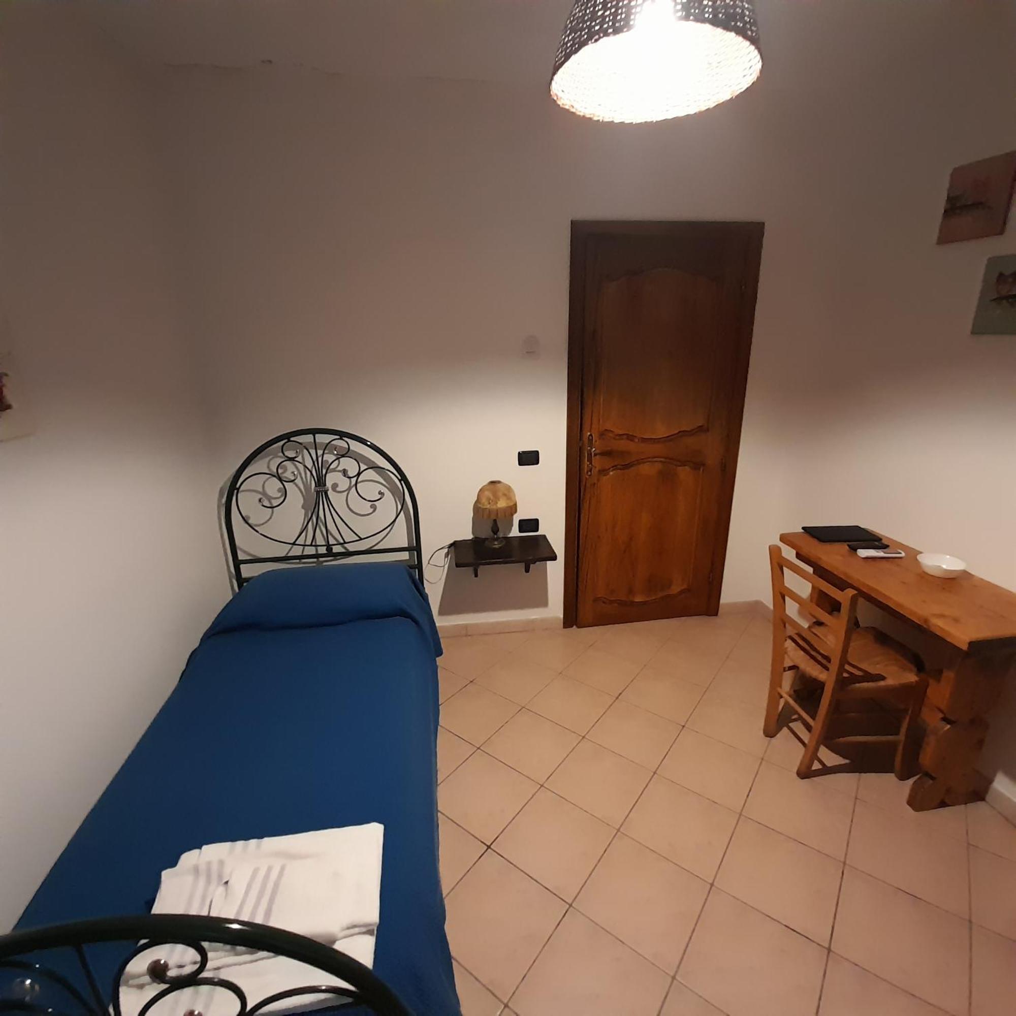Bed and Breakfast Casale Del Gufo Chiaravalle Esterno foto