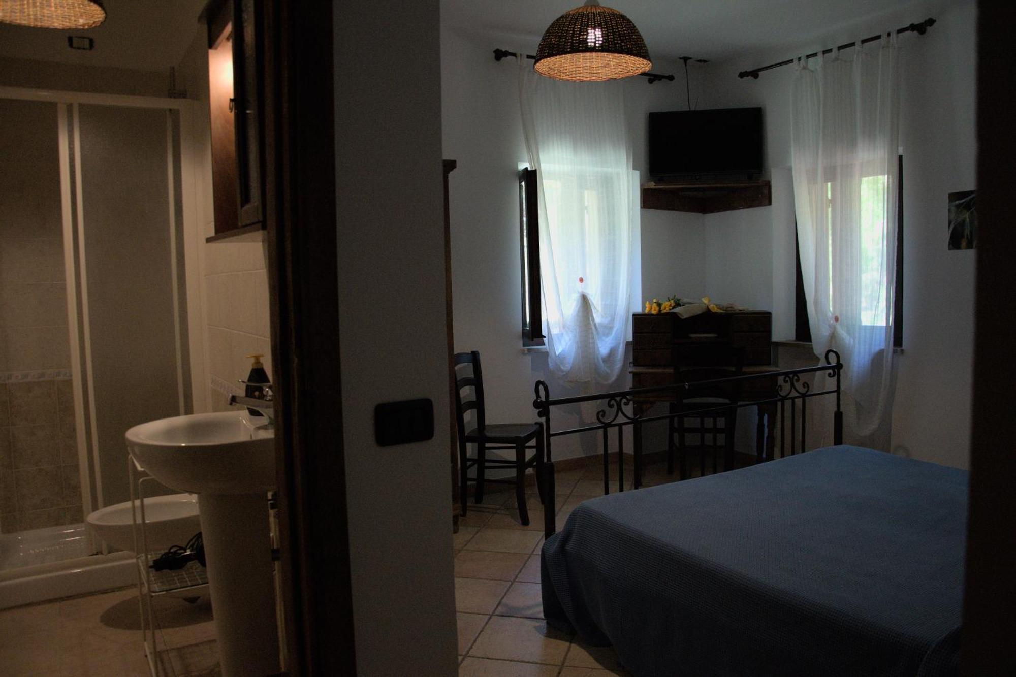 Bed and Breakfast Casale Del Gufo Chiaravalle Esterno foto