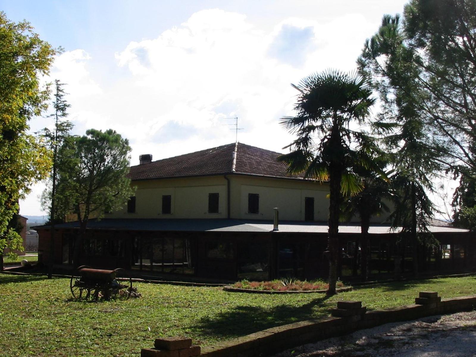 Bed and Breakfast Casale Del Gufo Chiaravalle Esterno foto
